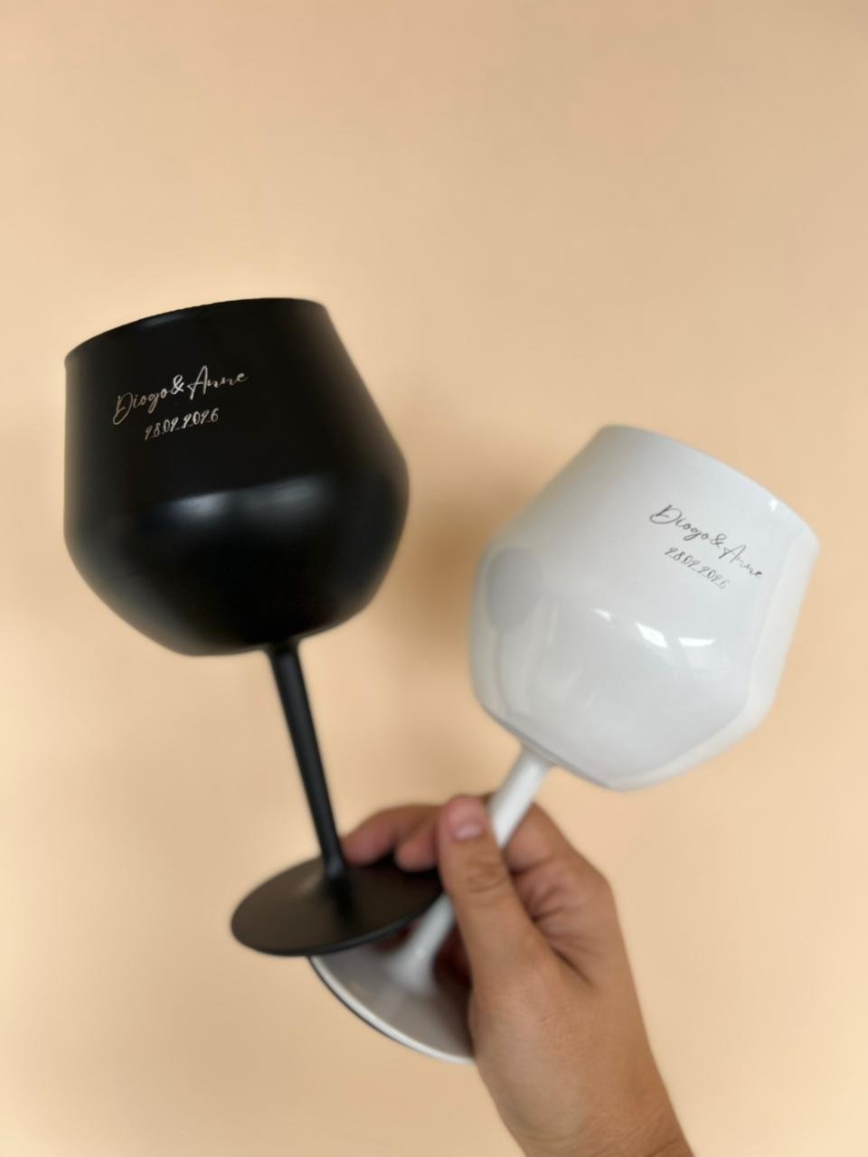Taças personalizadas para casamento com nome do casal gravado